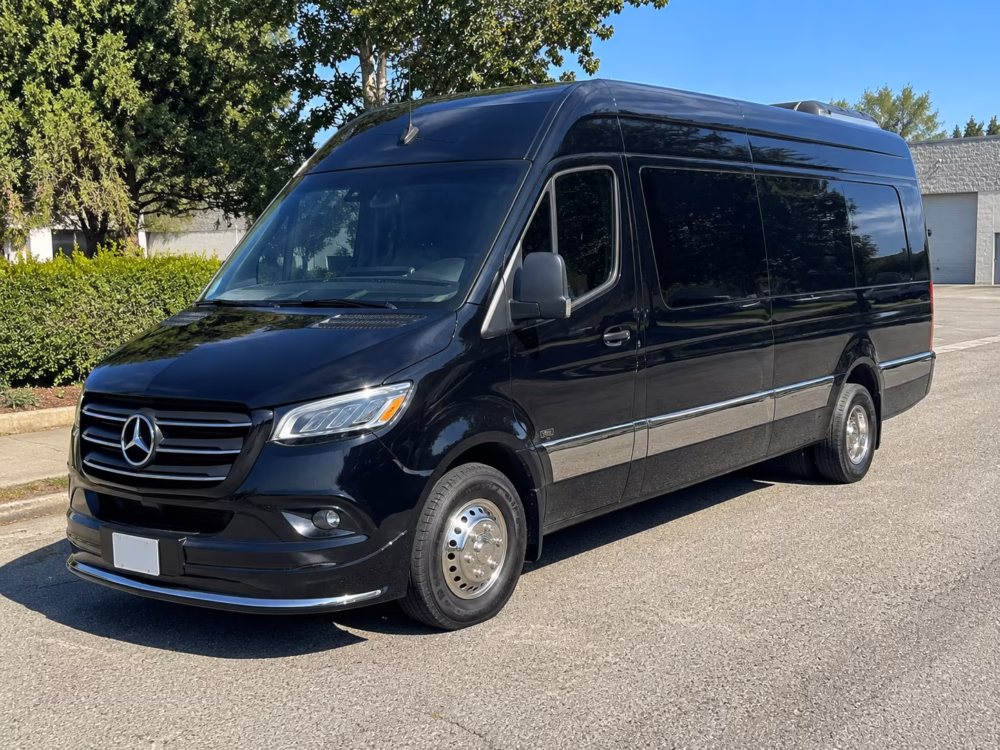 find the perfect transportation for your next corporate event 3